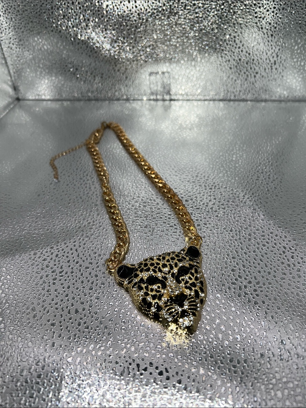 Gold Leopard Statement Pendant Necklace - 9 inche chain with 6 inch extension - Picture 6 of 9